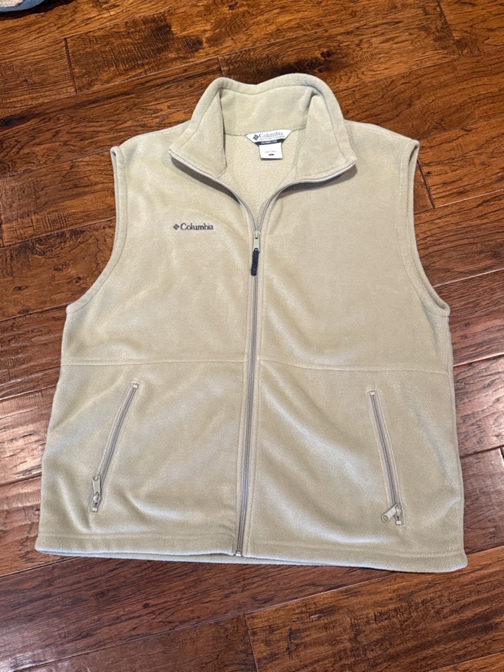 Columbia Light Beige Fleece Vest with Zip Pockets
